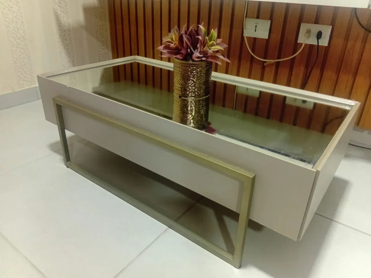 Conjunto Aparador e Mesa de Centro.  - Foto 2