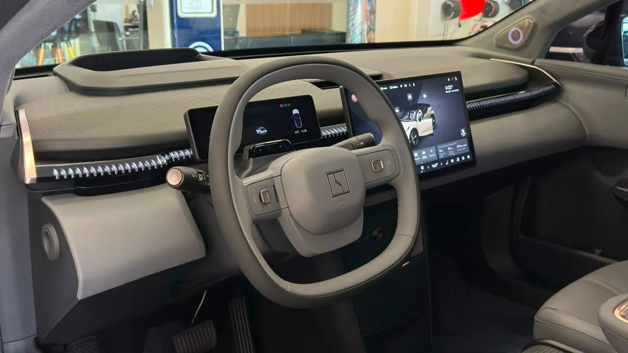 Zeekr X Flagship Flagship (elétrico), foto 12 de 20