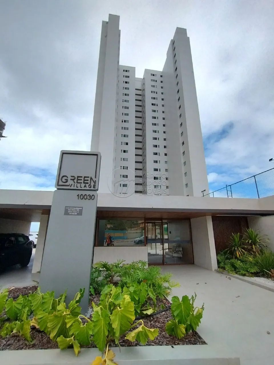 Apartamento Beira-Mar com 4 Suítes para Aluguel em Guaxuma no Green Village Residence