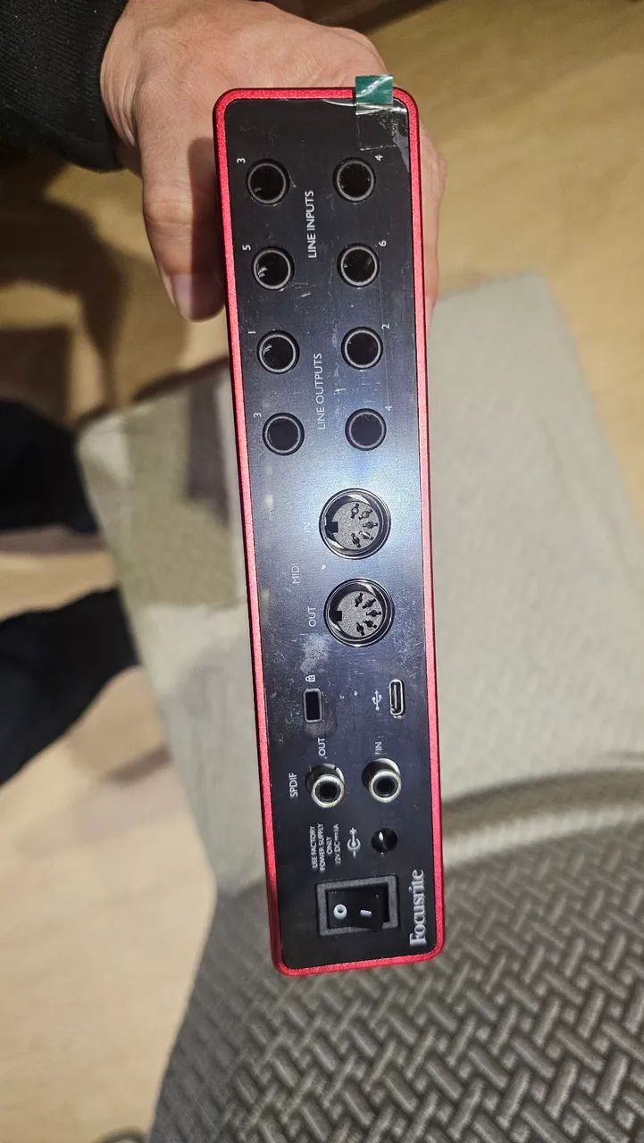 INTERFACE DE ÁUDIO - FOCUSRITE SCARLETT 8i6 - Foto 5