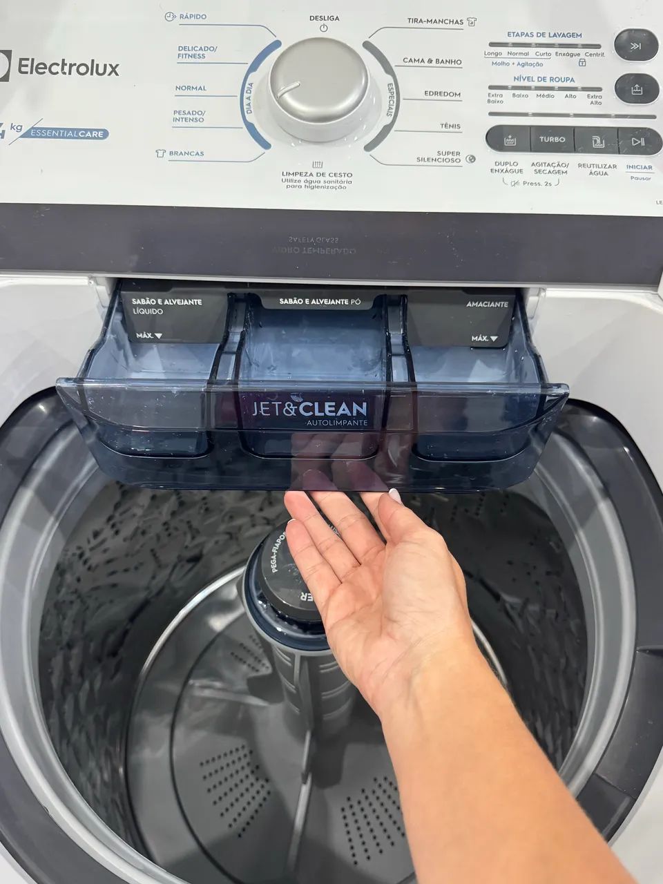 Máquina de Lavar Electrolux 14kg Branca Essential Care com Cesto Inox e Jet&Clean