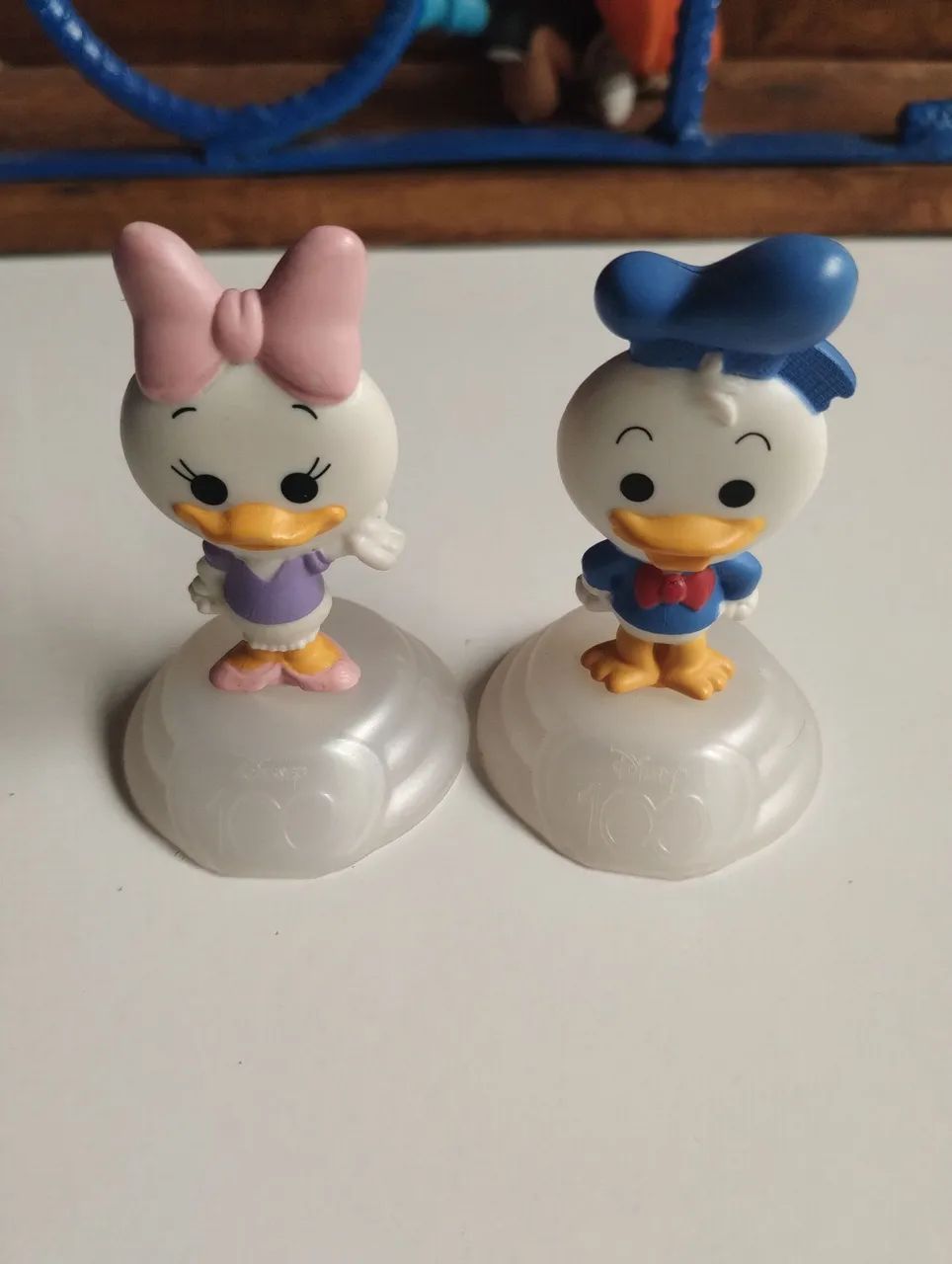 Margarida e pato Donald Disney 100 vendo por unidade 
