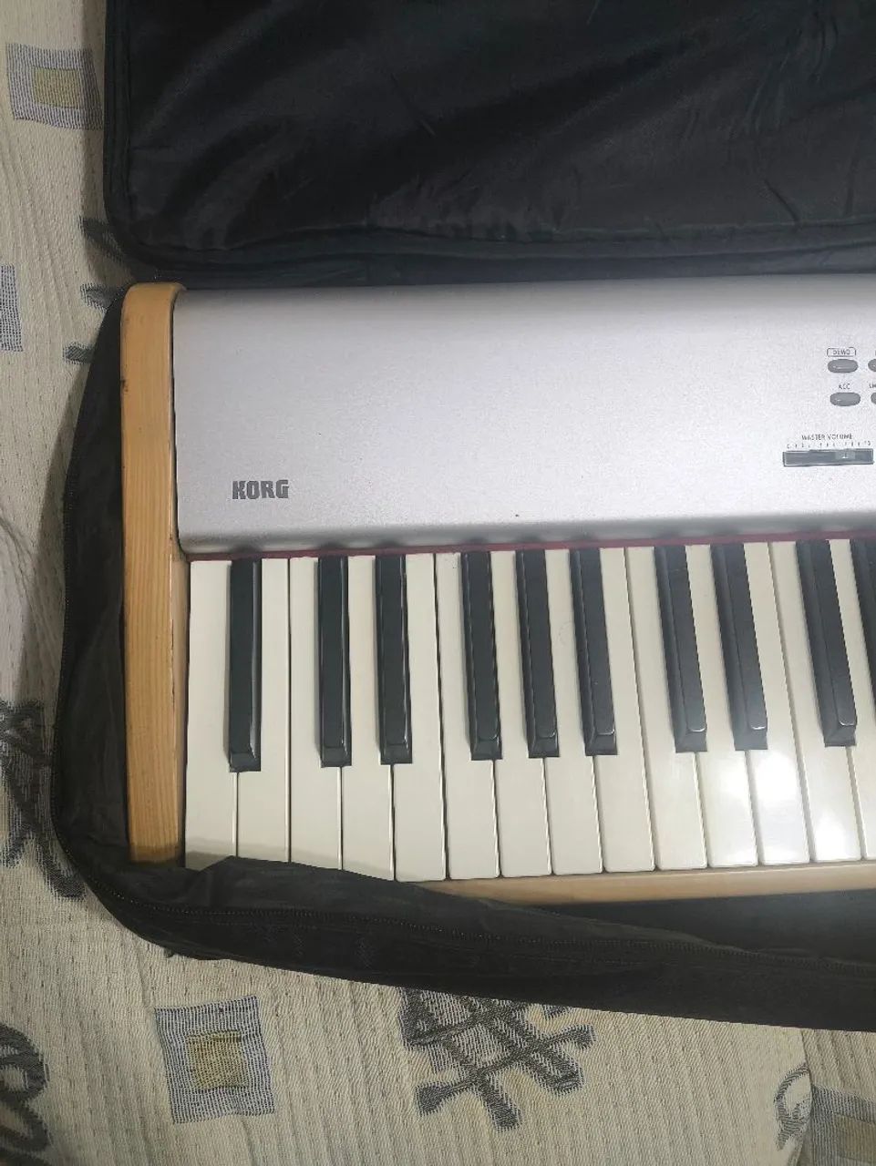 Piano Korg SP500
