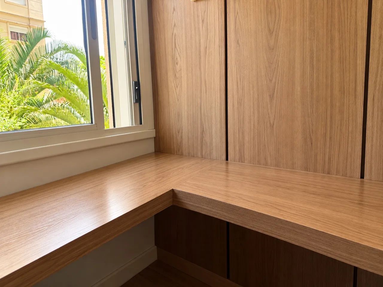 Mesa L em madeira 