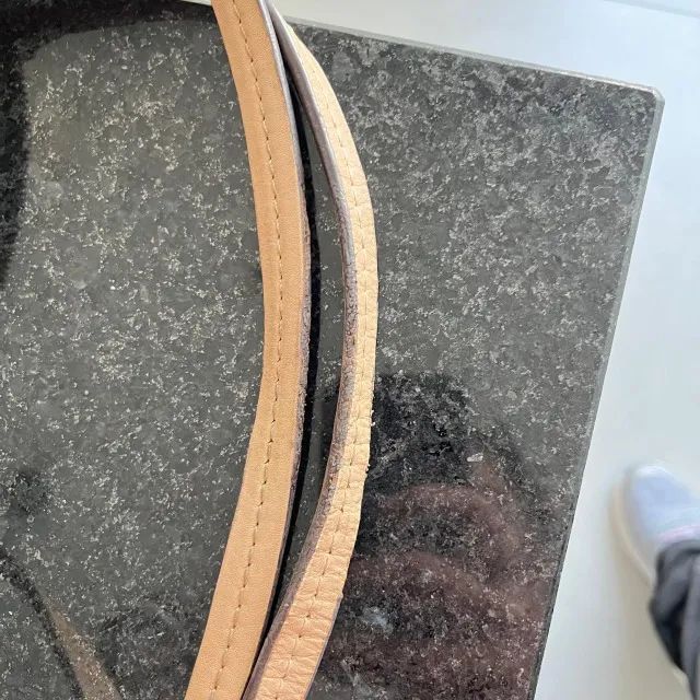 Bolsa coach monograma marrom e preta - Foto 4