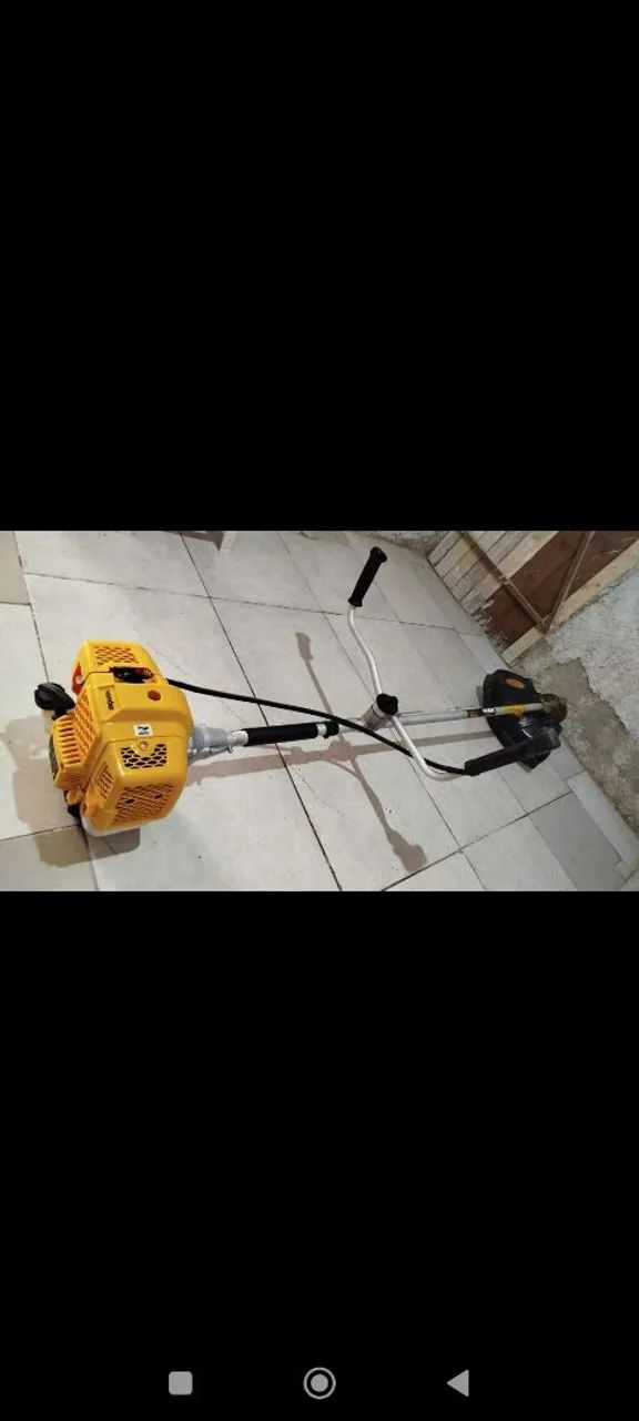 Vendo Roçadeira VONDER com kit de acessórios completo. Waths *