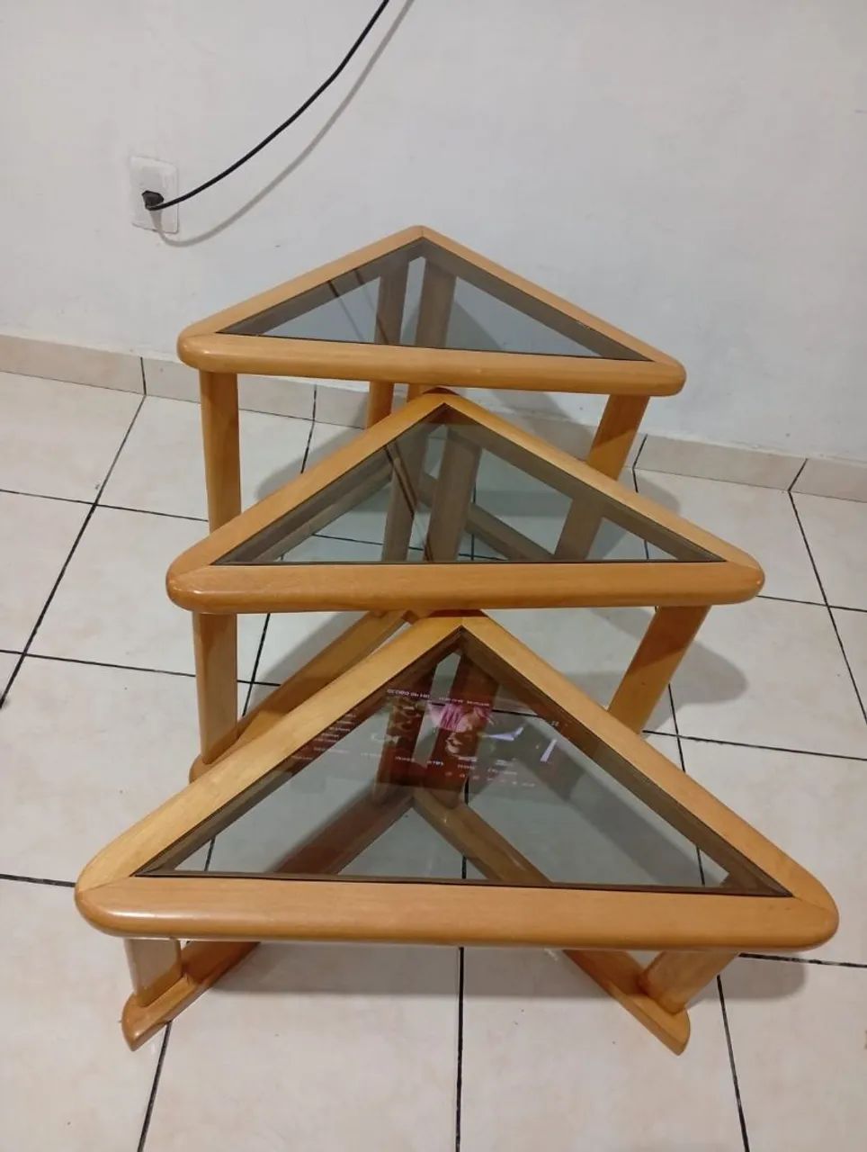 Jogo de três mesas de canto com vidro fumê  - Foto 2