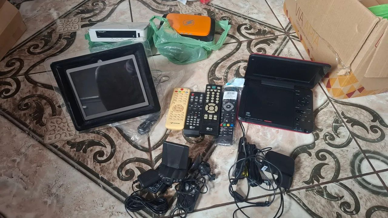 Lote de eletrônicos 