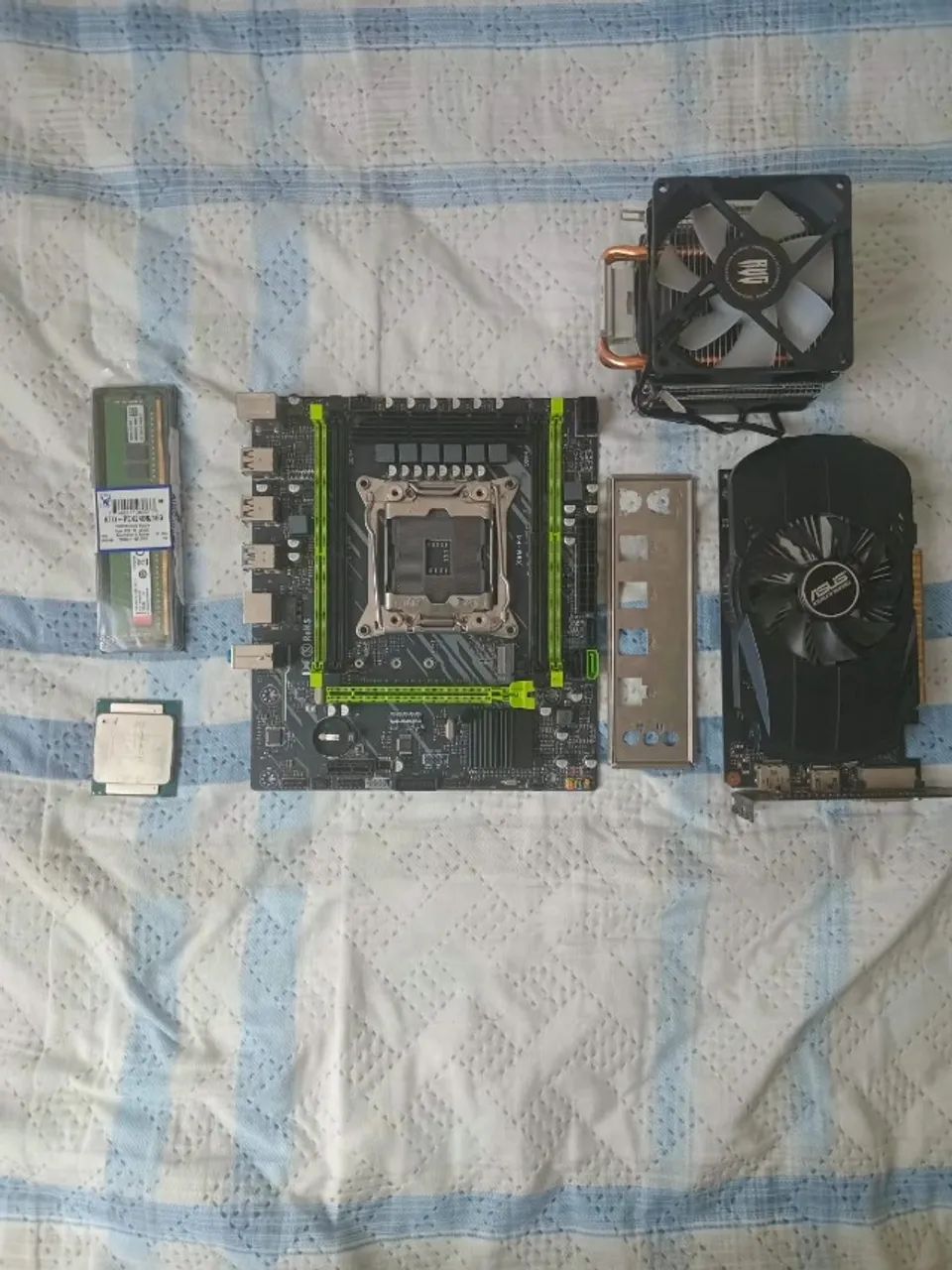 KIT XEON - PLACA MÃE COM DEFEITO