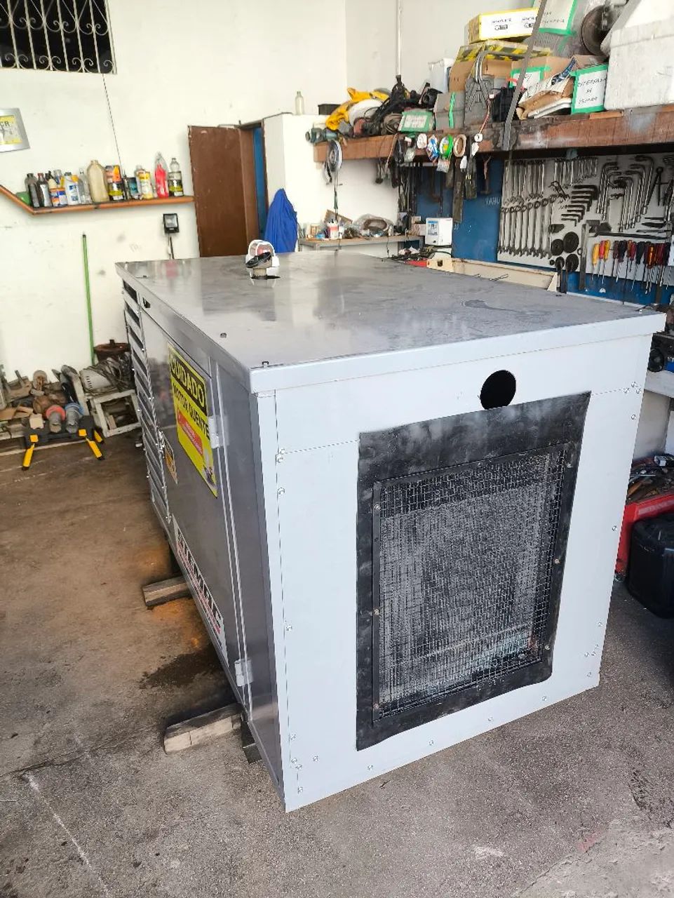 Gerador Stemac 105 KVA motor MWM 4 cilindros série 10