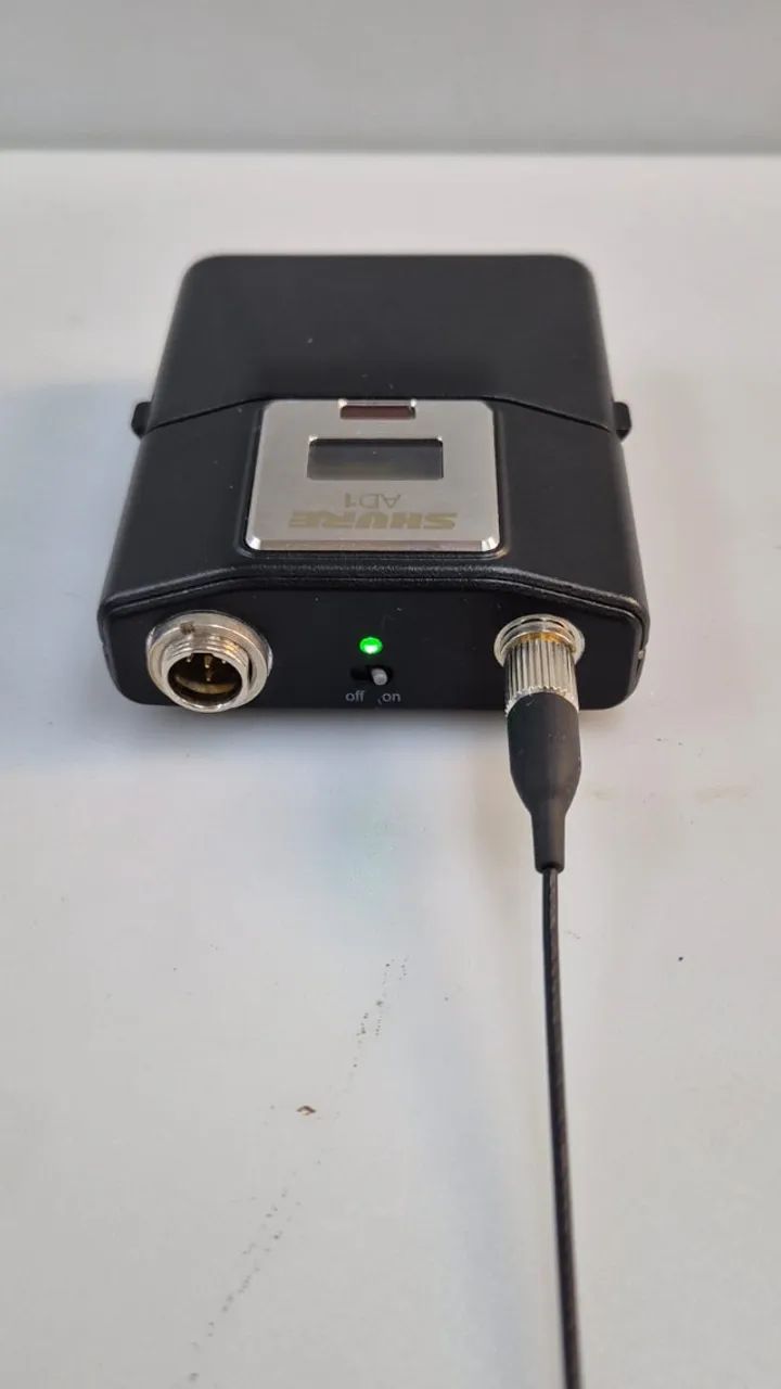 Shure AD1 Transmissor Bodypack Digital UHF - AXIENT DIGITAL