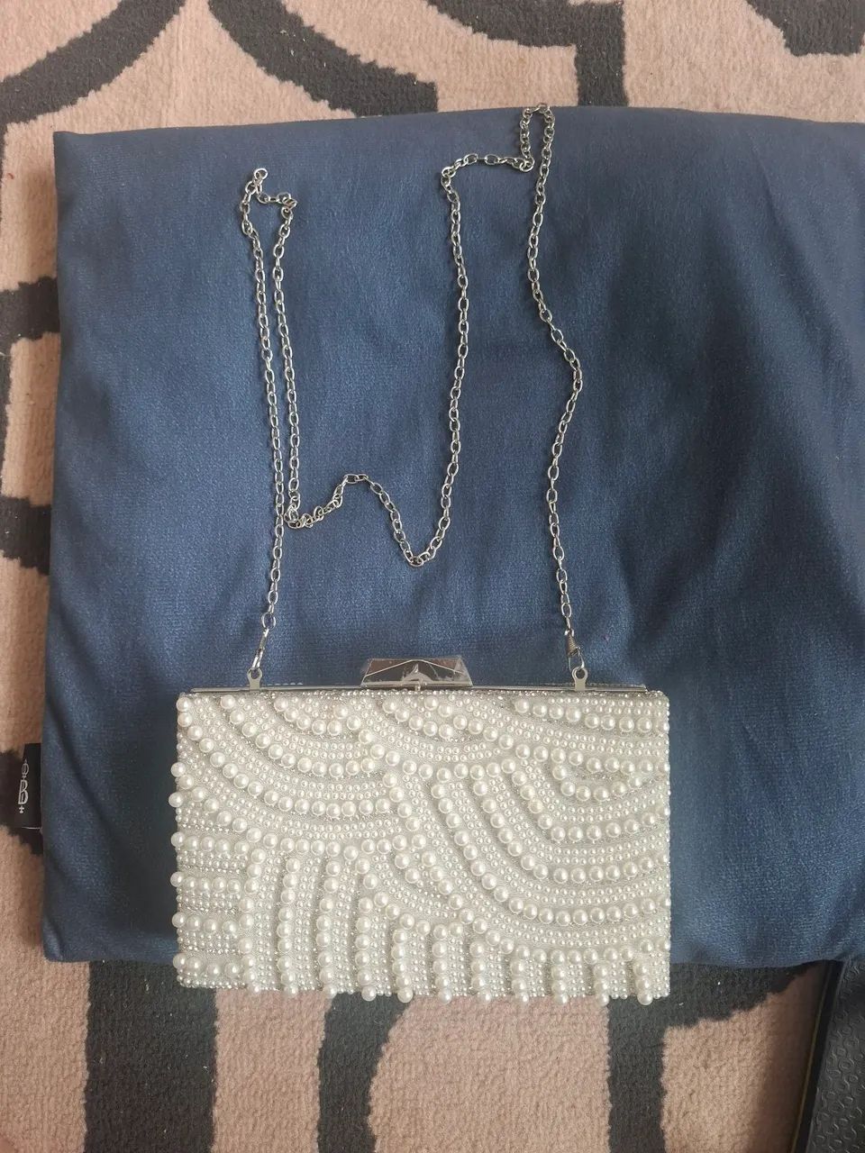 Bolsa CLUTCH em pérolas.  - Foto 3
