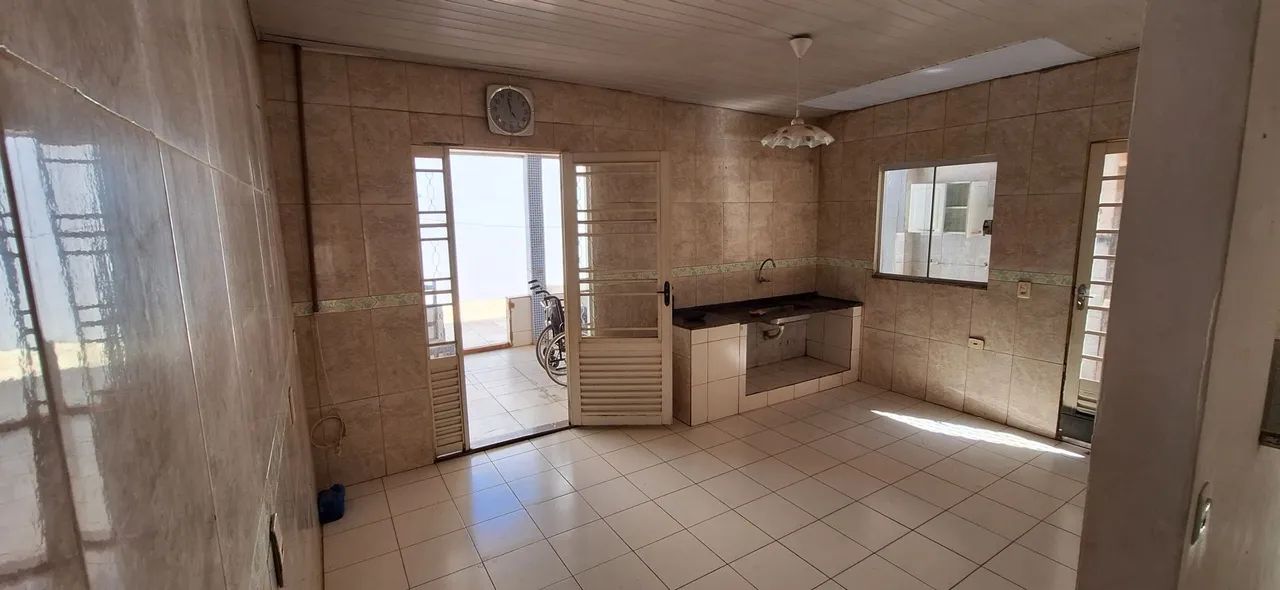 Vendo casa no grande terceiro perto da unic - Foto 5