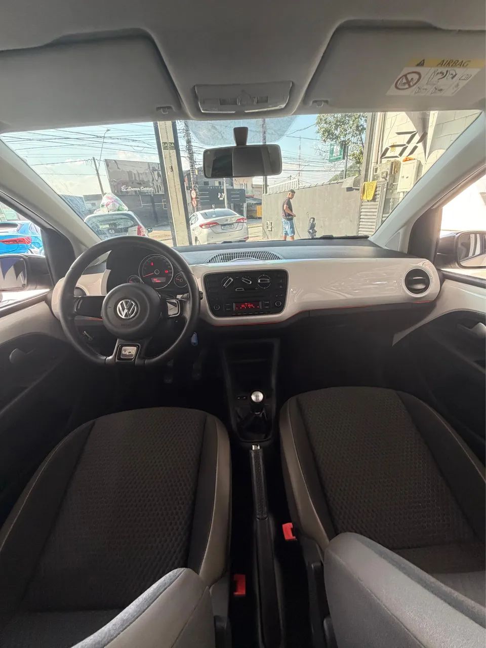 Volkswagen up! cross 1.0 TSI Total Flex 12V 5p, foto 10 de 10