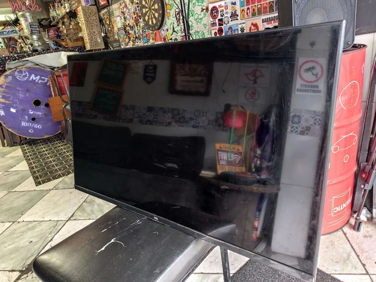 Tv smart 43" TCL com defeito 