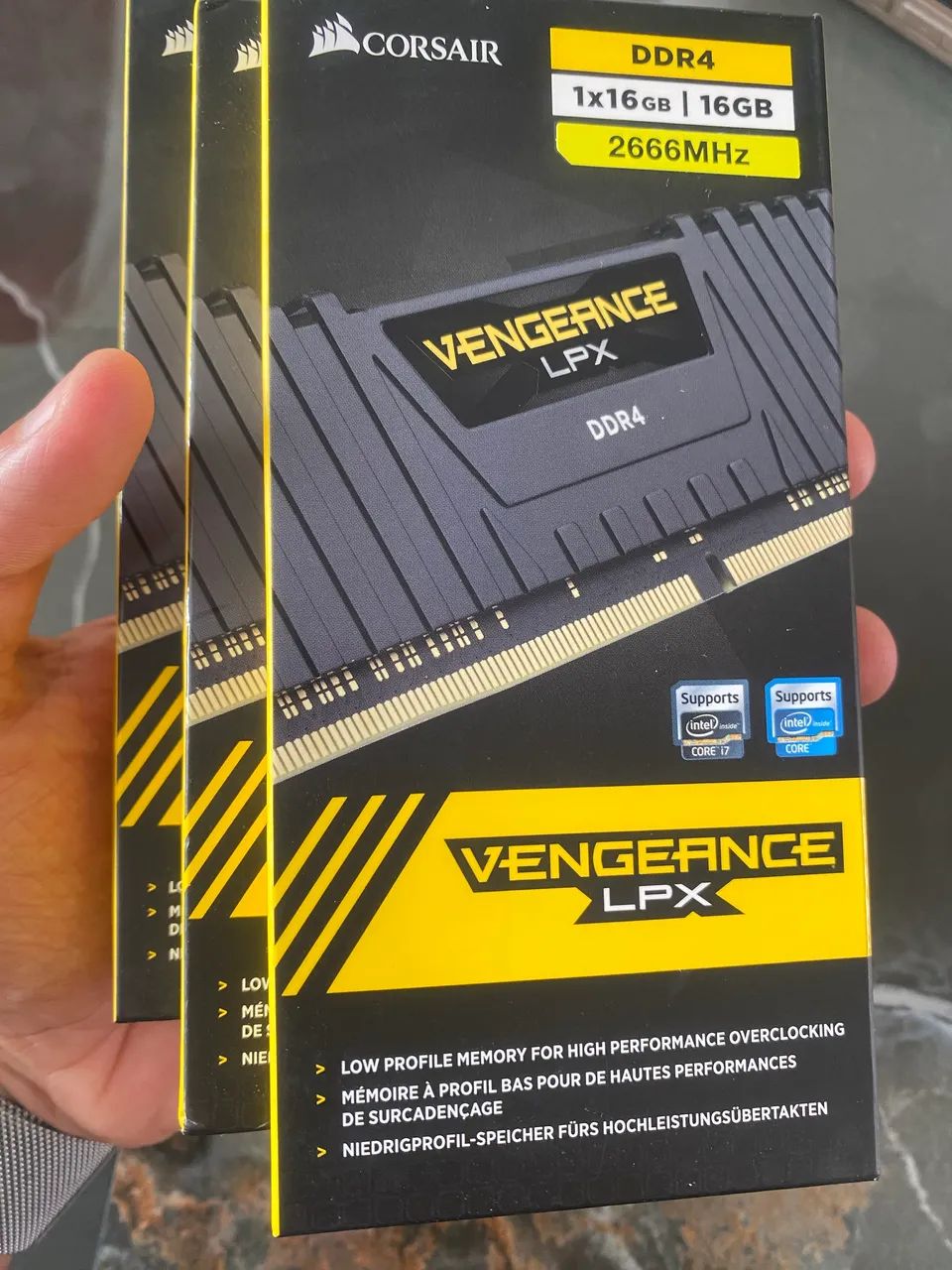 Memória RAM Corsair Vengeance LPX DDR4 16GB 2666MHz - Novas e Lacradas (3 un.)