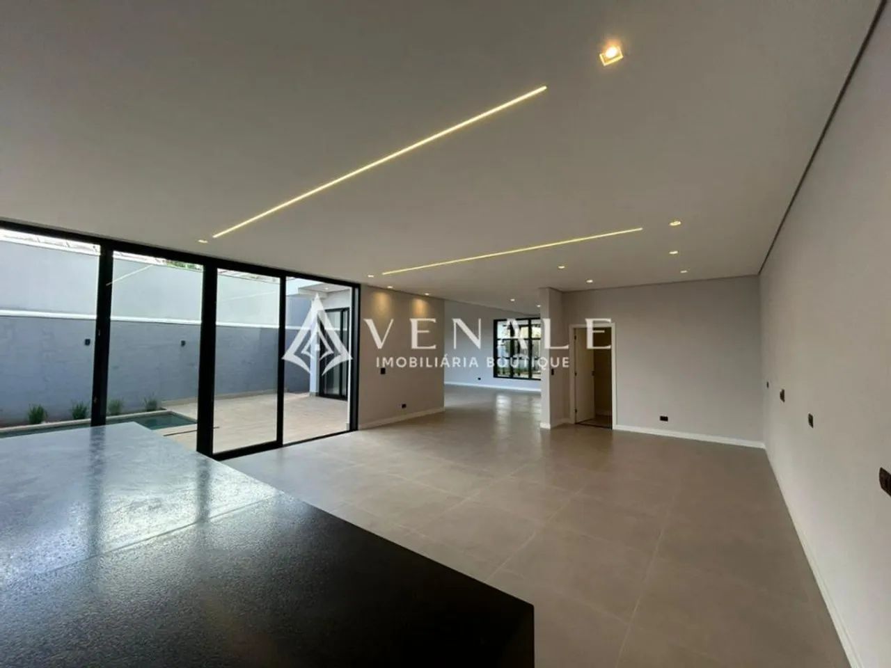 Sobrado à venda em Maringá, Jardim Iguaçu, com 3 suítes, com 360 m² - Foto 5