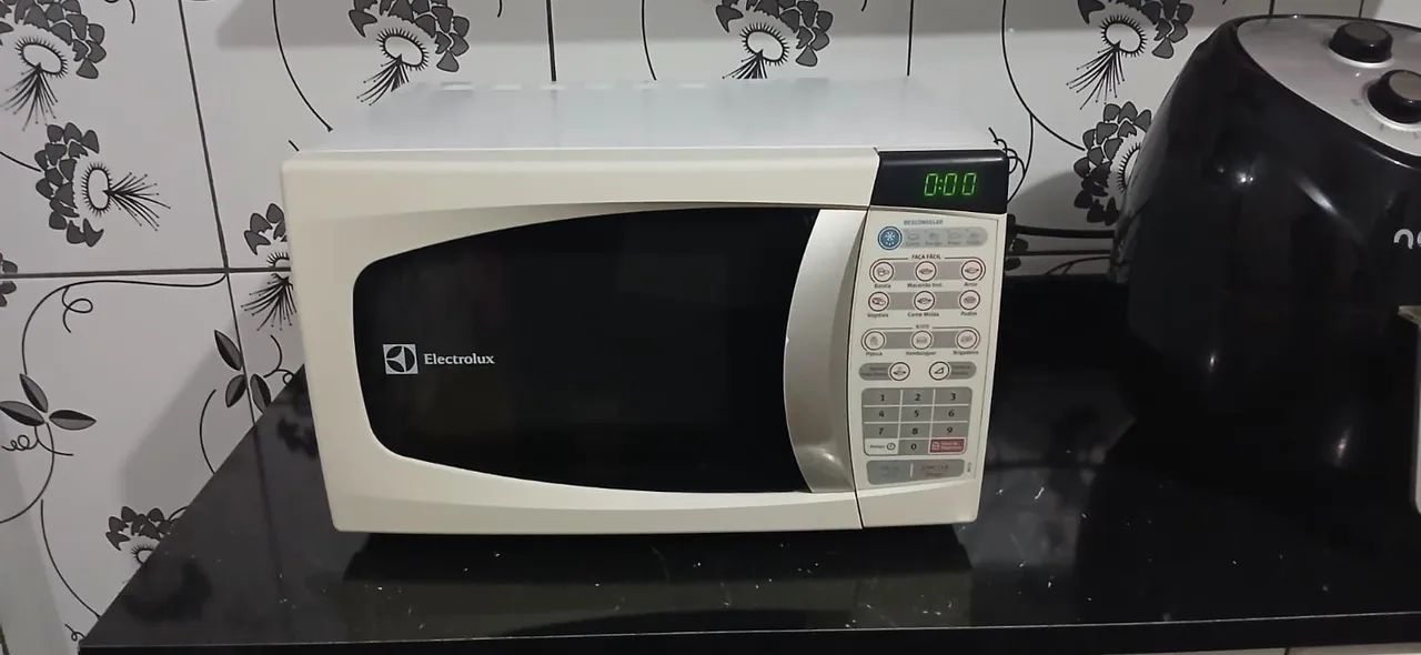 Microondas Eletrolux 20litros  - Foto 4