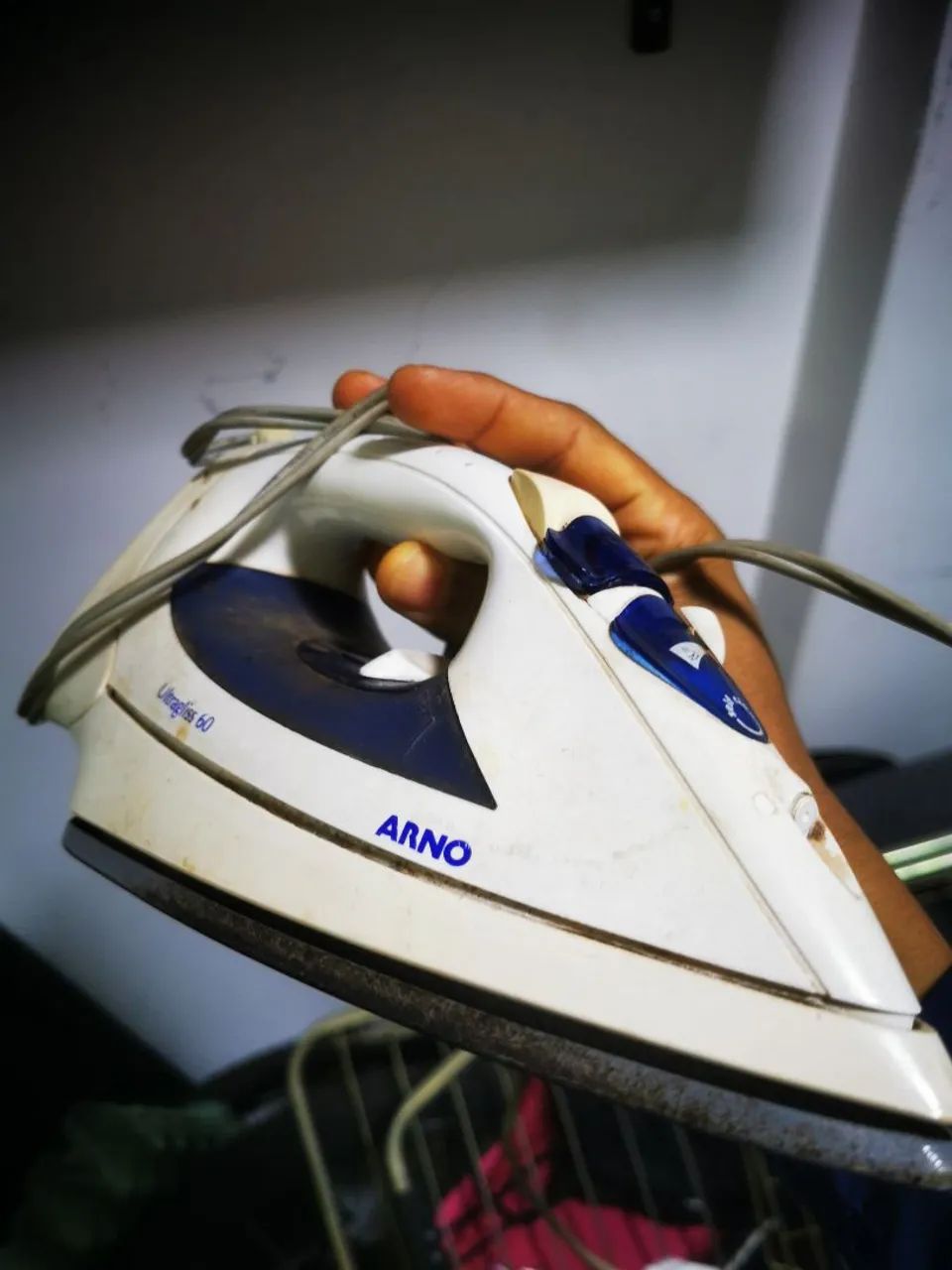 Ferro elétrico Arno
