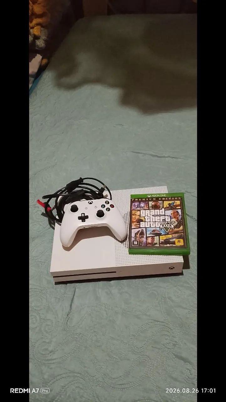 Xbox one s branco  e venhe com jogos e eu também faço troca do meu interesse 