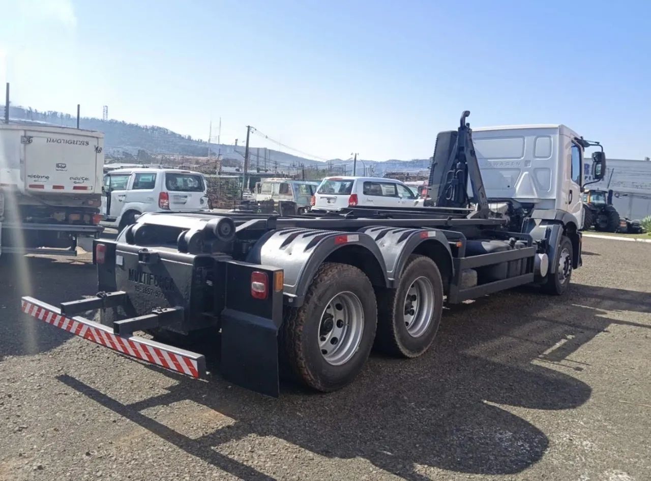 VW 24.280 ano 2021, 6x2, com Rollon Rollof e ar condicionado, no Paraná  - Foto 2