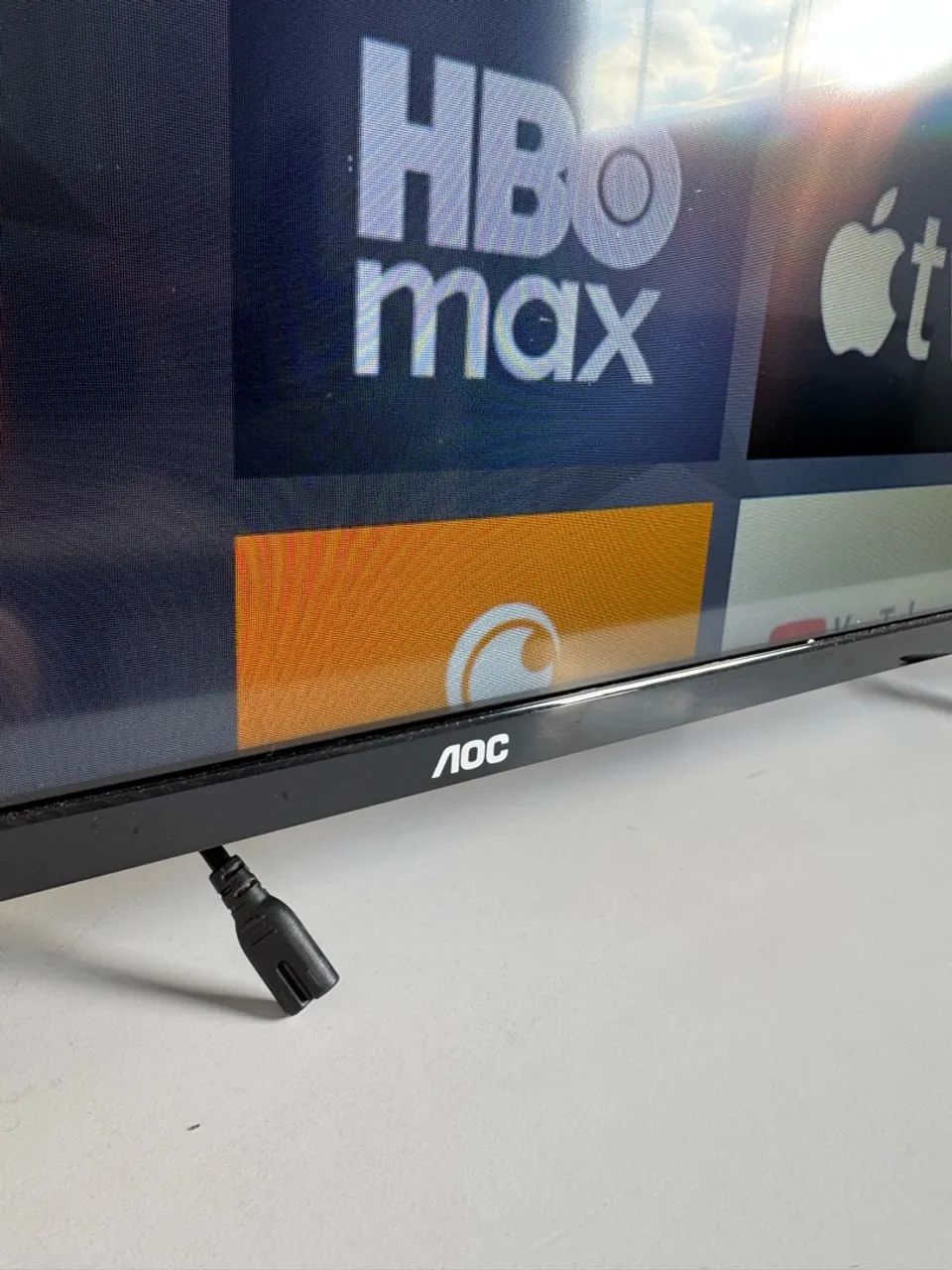 TV 43 polegadas AOC full HD RokuTV borda fina - Foto 4