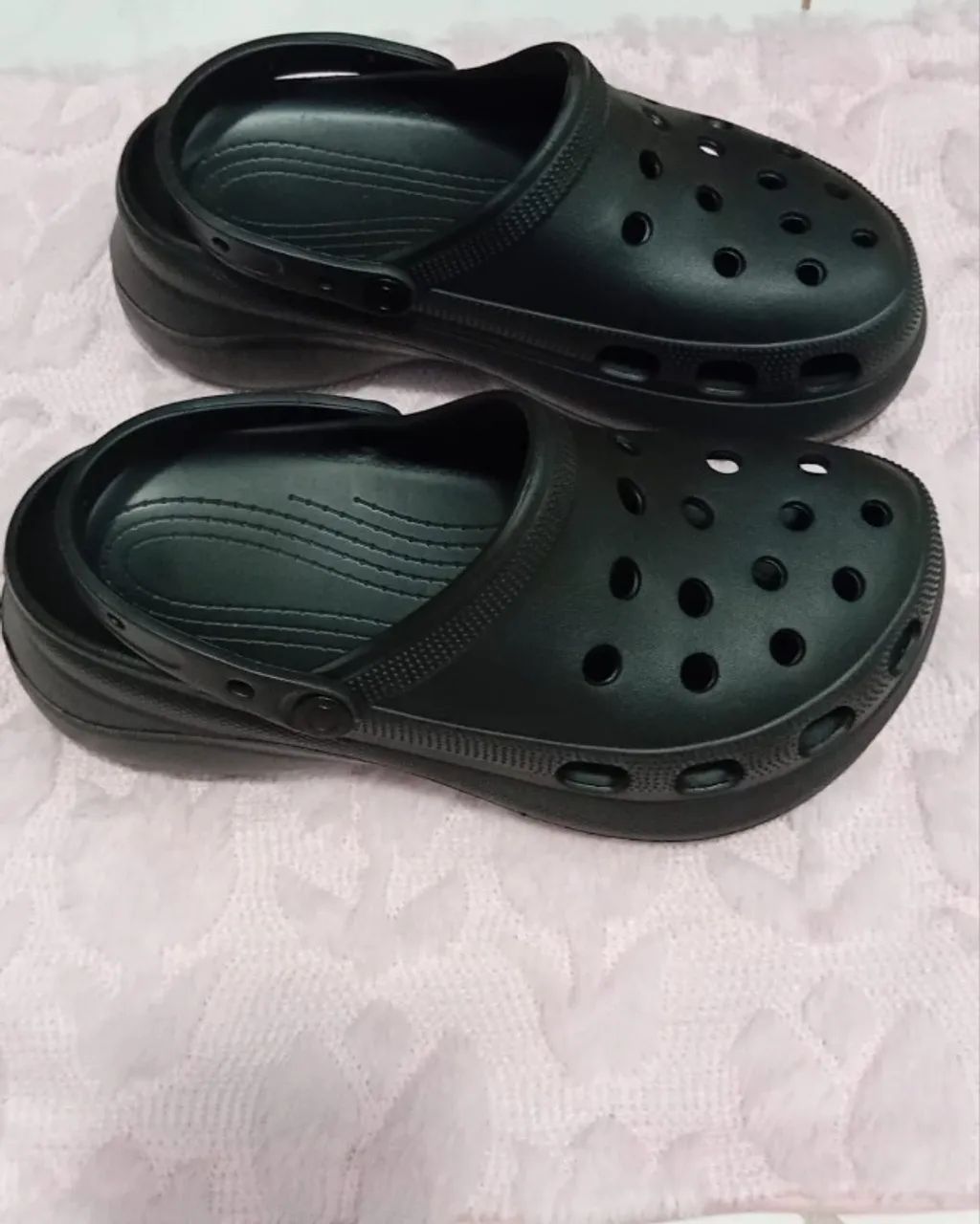crocs