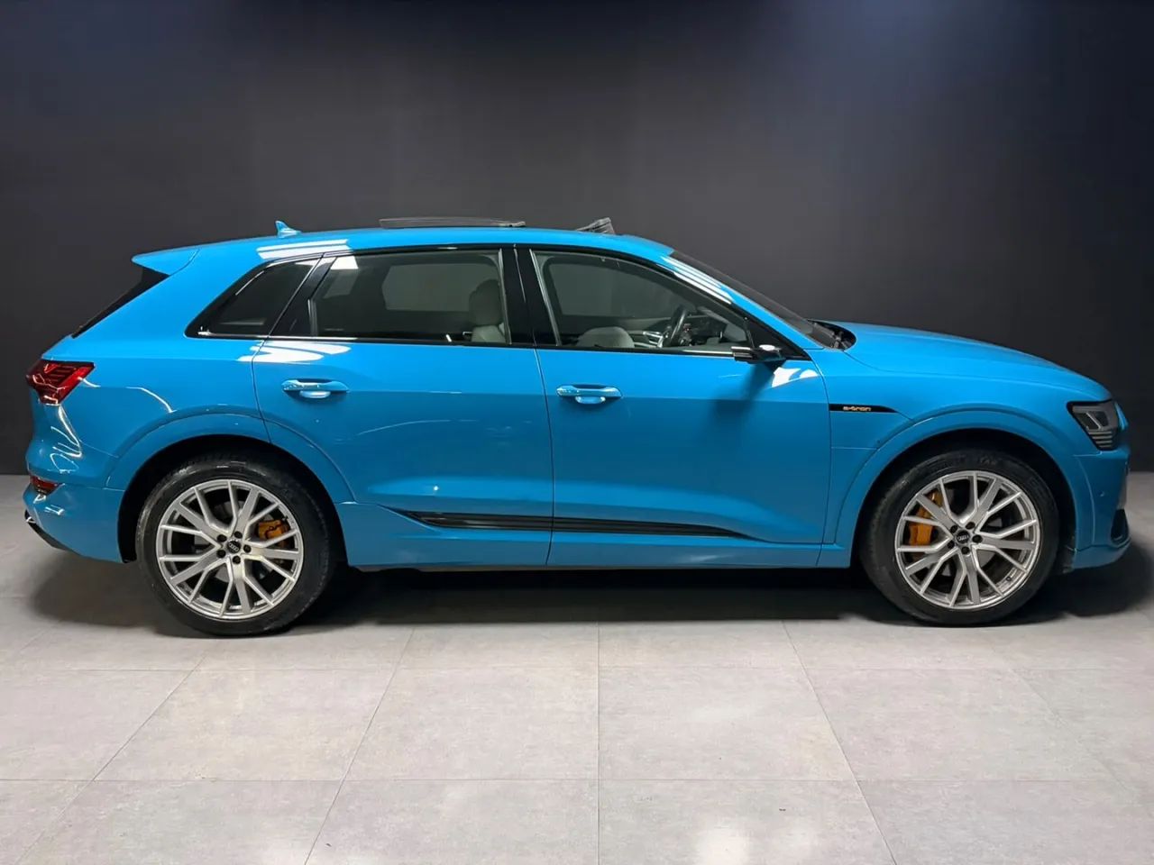Audi E-Tron Performace Aut. (elétrico) 2020 - Foto 4