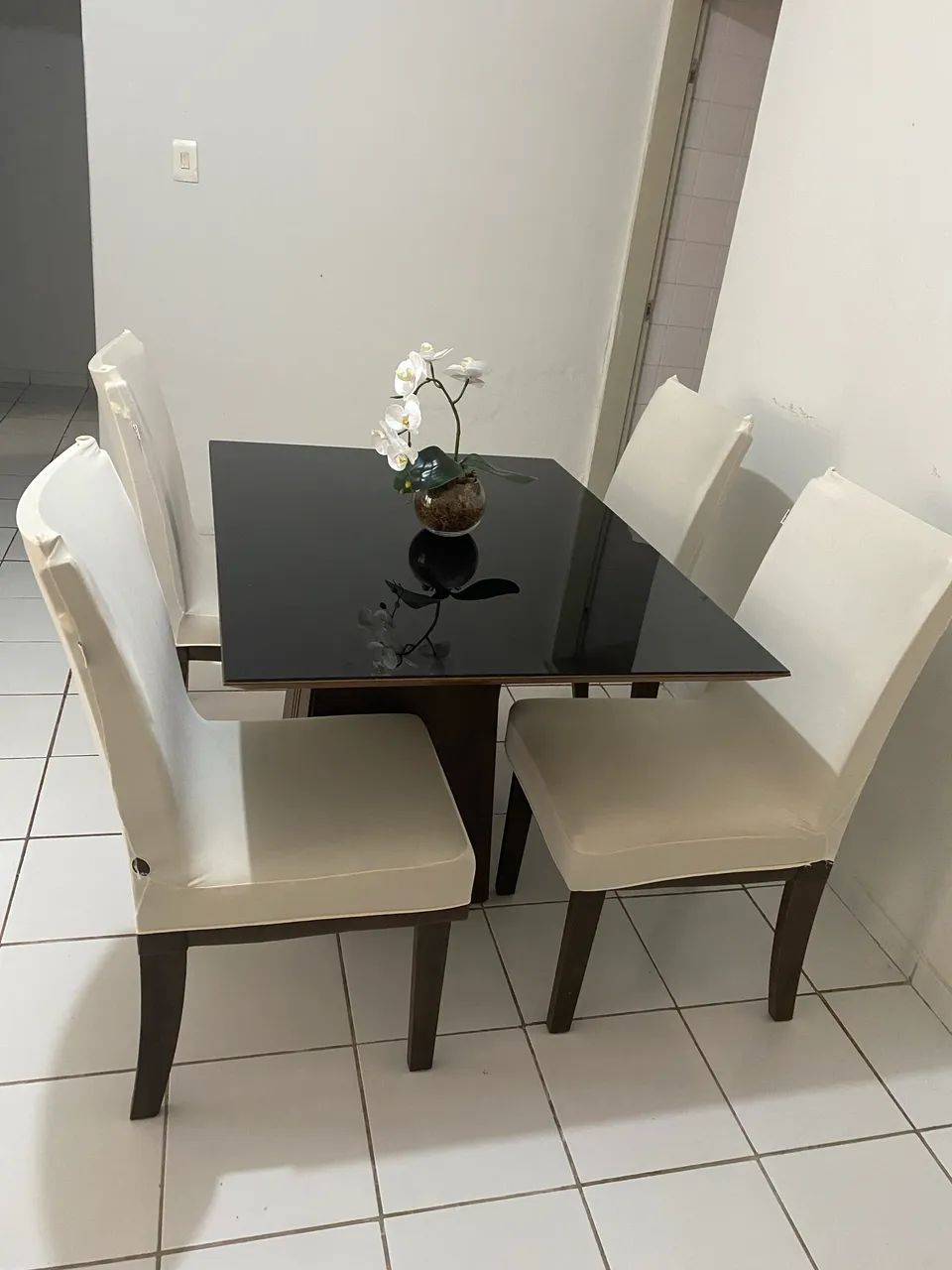 Mesa c/4 cadeiras 