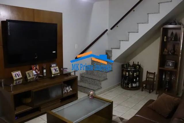 Excelente sobrado com 200m², com 5 dormitórios, em Quitaúna. - Foto 3