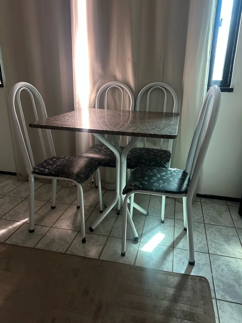 Mesa 4 cadeiras - Foto 4