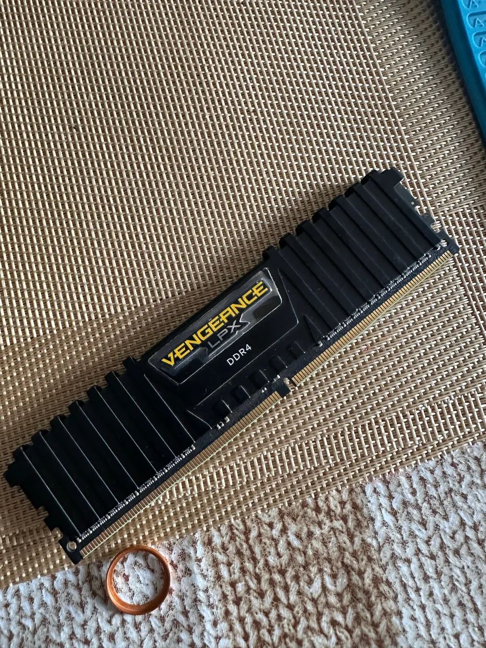 Memória ram ddr4 4gb corsair  - Foto 4