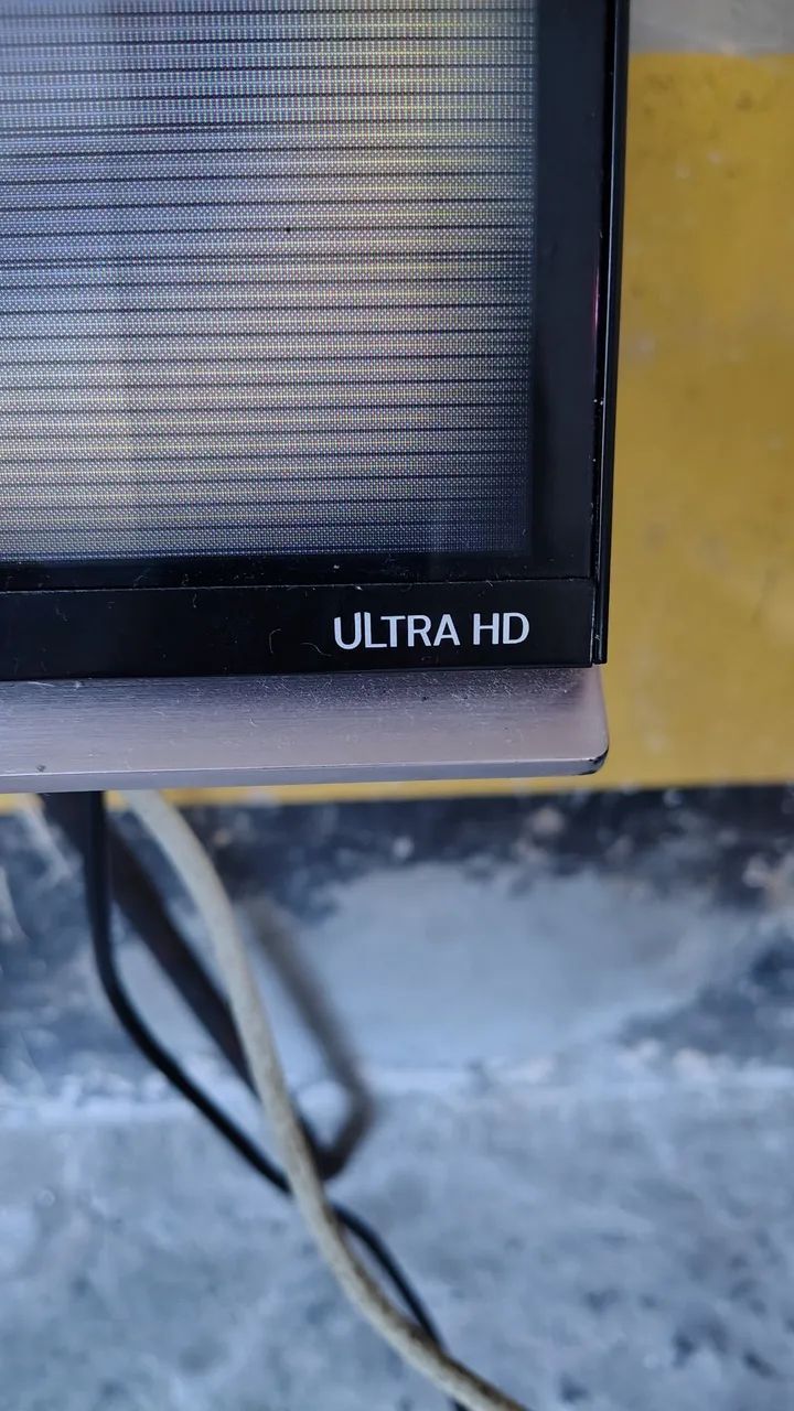 Tv LG 65 Polegadas ( Com Avaria) - Foto 2