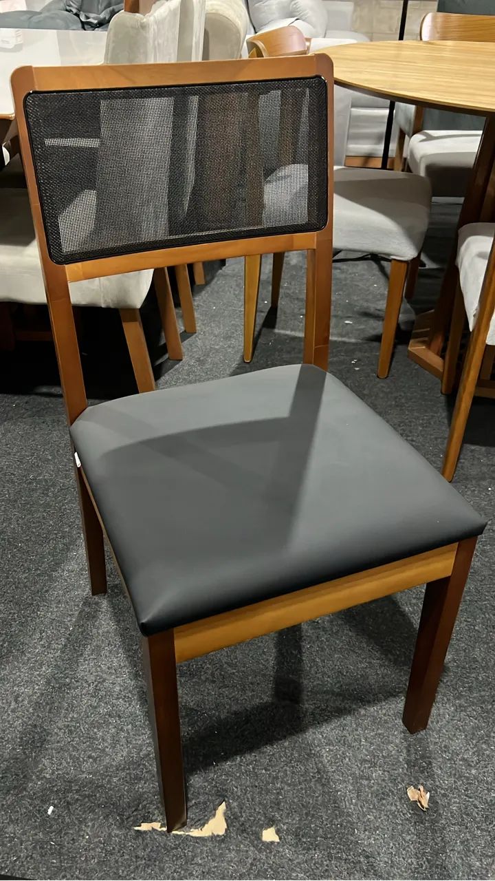 Mesa de Jantar com 4 cadeiras 