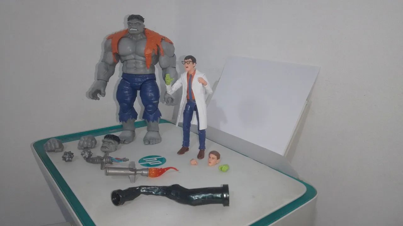 Pack Hulk Cinza e Bruce Banner Marvel legends! - Foto 4