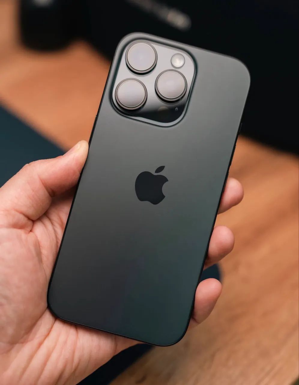 IPHONE 16 PRO MAX 256GB - Celulares e Smartphones