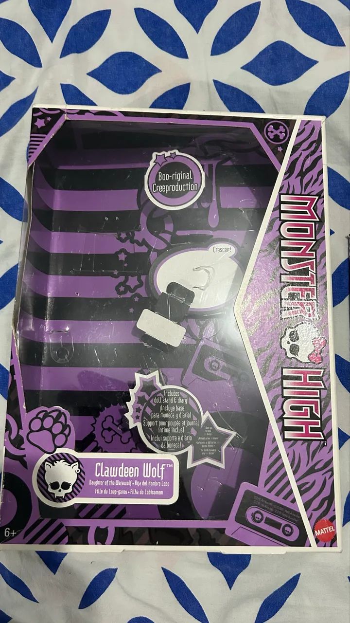 caixa clawdeen creeproduction + diario venus creeproduction