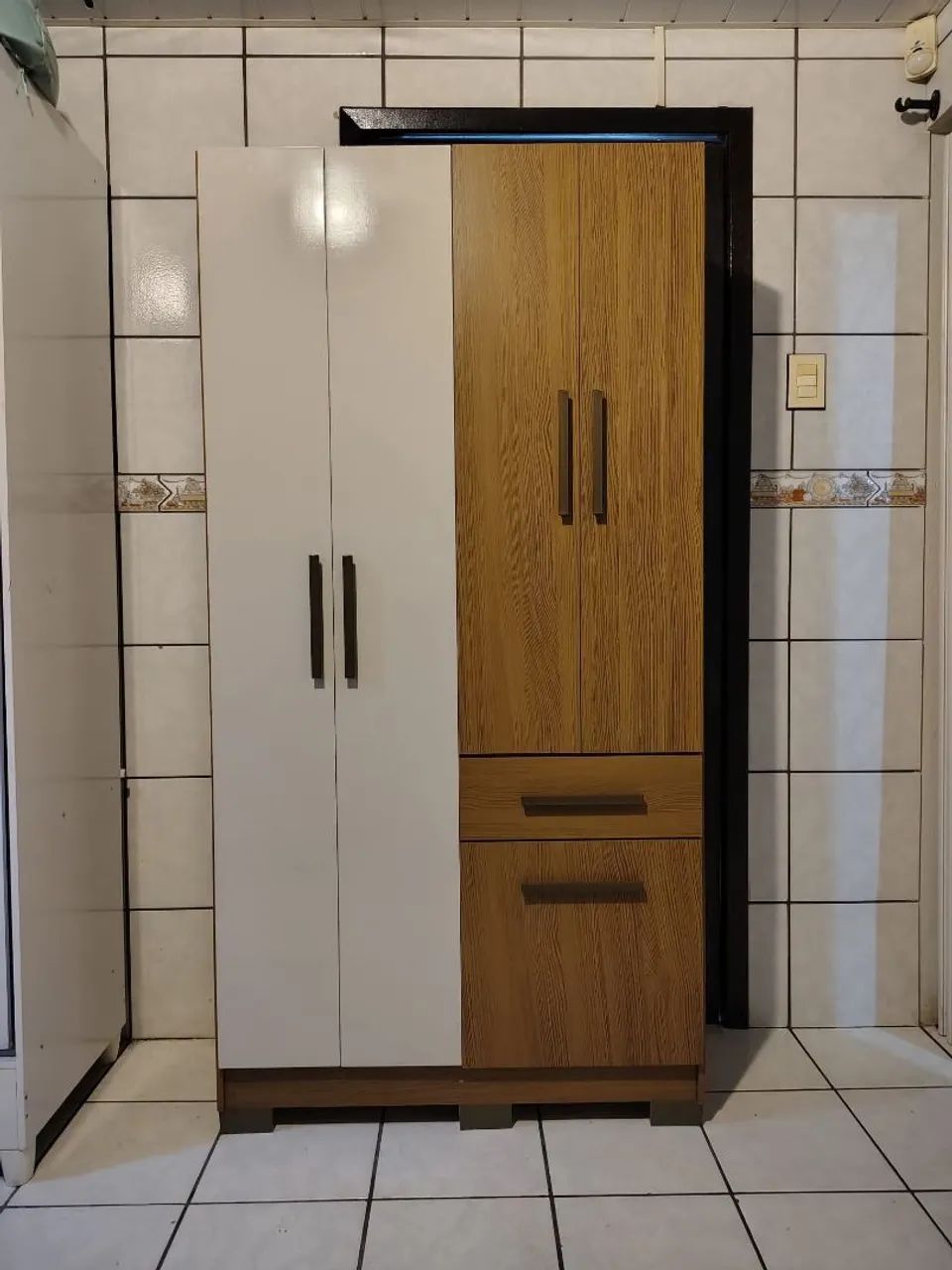 Guarda roupa desmontado na caixa 