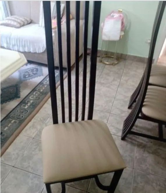 Só esta semana! Mesa Requinte com 4 cadeiras cabe até 8 cadeiras  - Foto 2