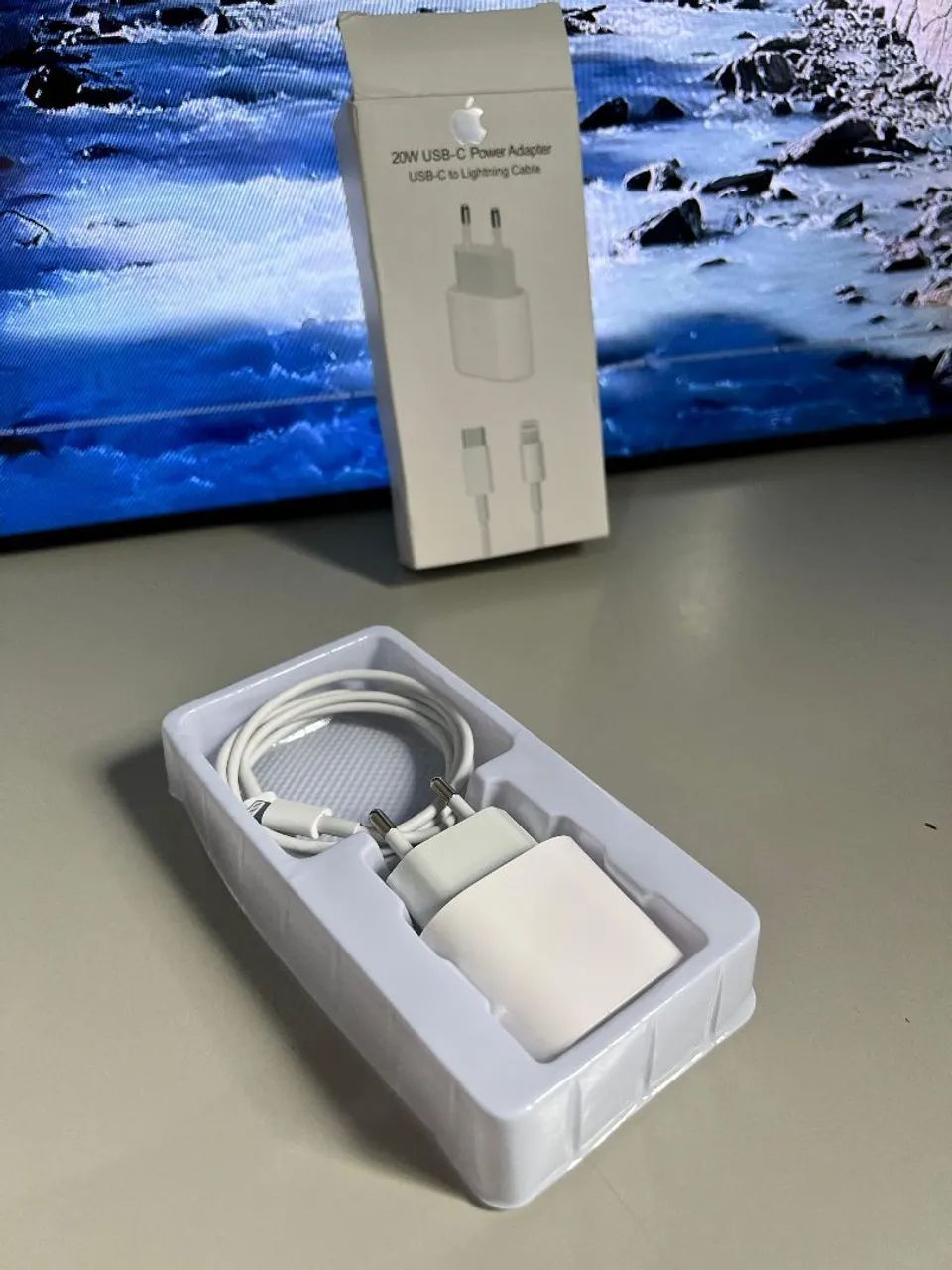 Kit Carregador iPhone 20W USB-C para Lightning - Foto 2