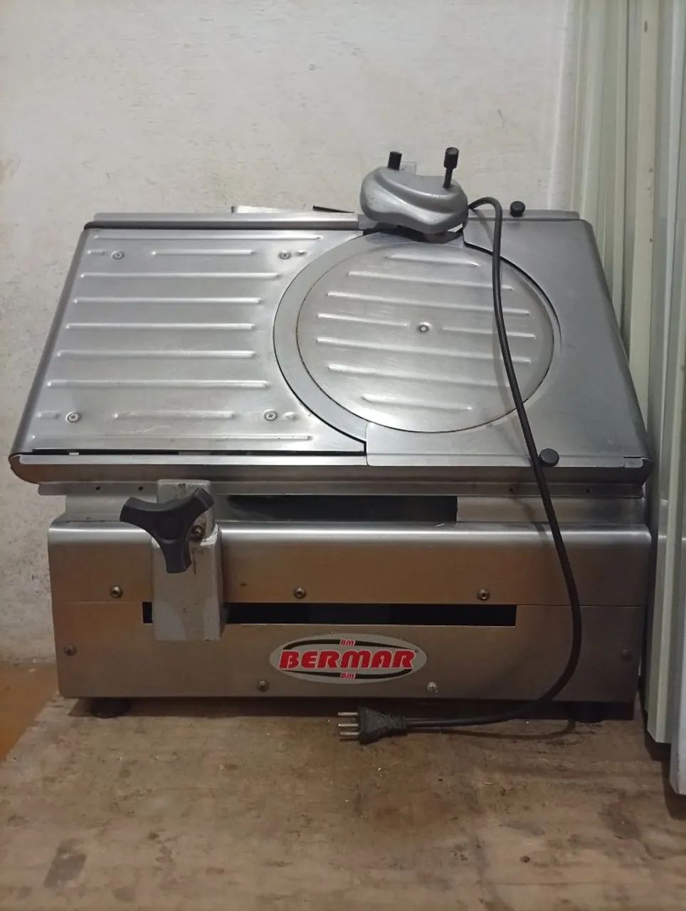 Fatiadora de frios Bermar automatica - Foto 2