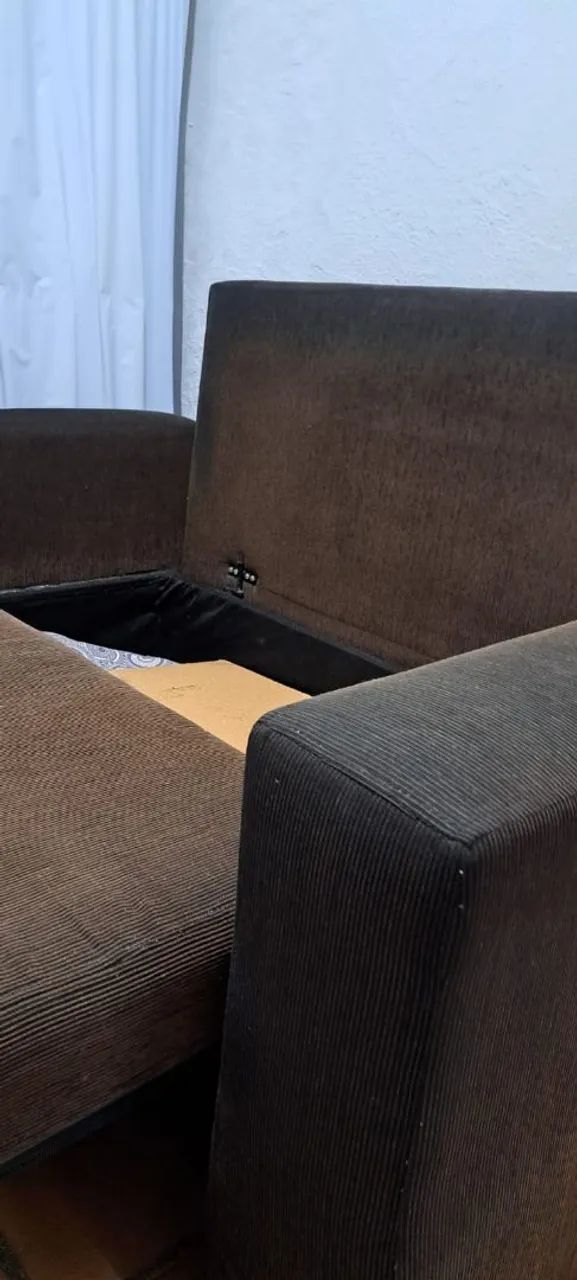 Sofá cama com baú e quatro almofadas em bkm estado de conservação  - Foto 2