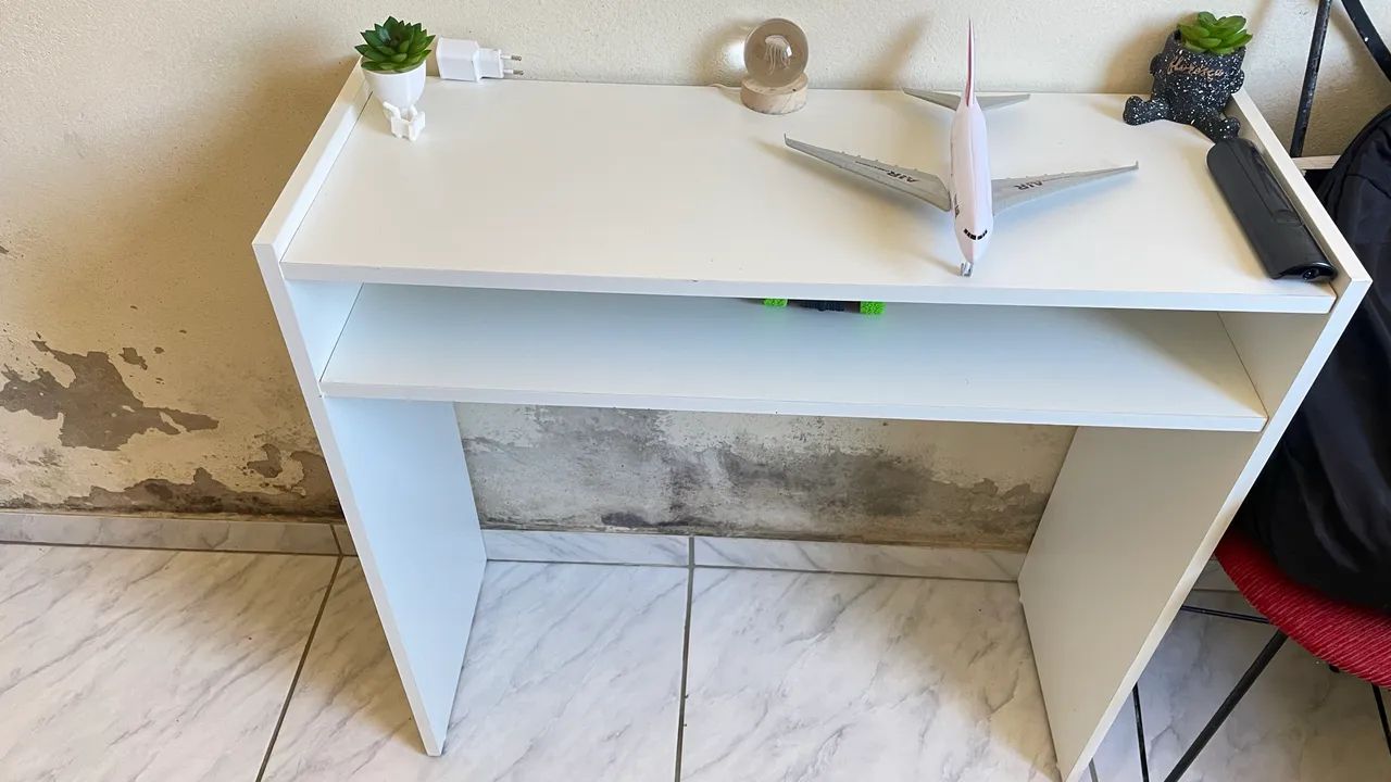 Mesa/ escrivaninha  - Foto 2