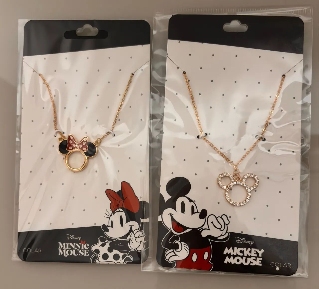 Conjunto de colar Minie e Mickey
