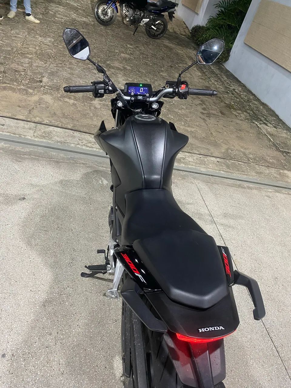 CB300F - Foto 4
