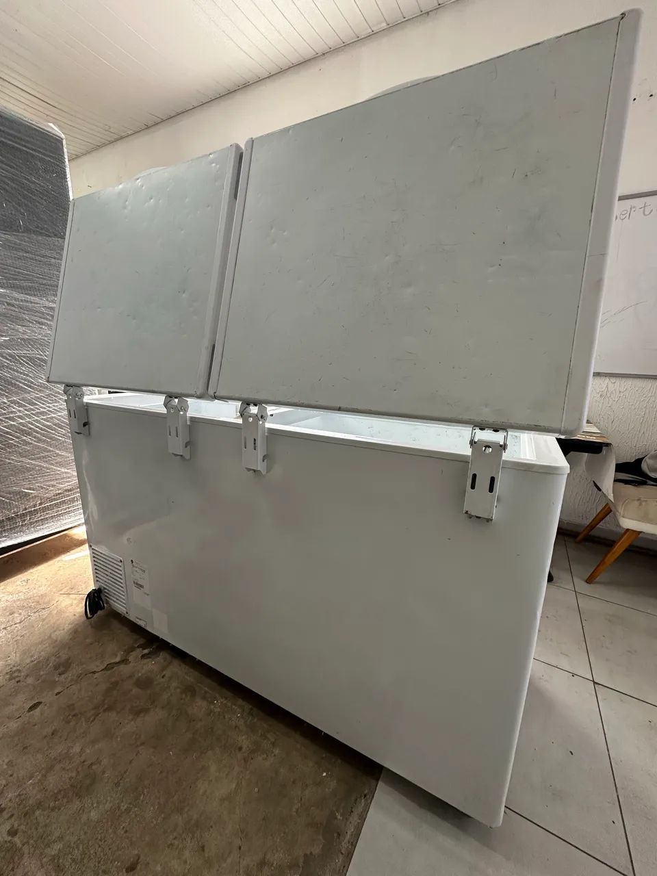 Freezer horizontal FRICON 503 Litros (dupla ação porta cega) 220V