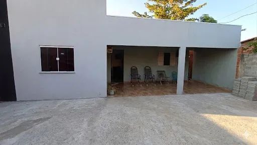 VENDE-SE ESTA  CASA