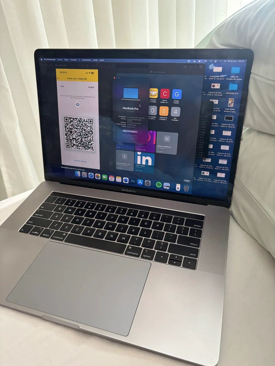 MacBook Pro 2018 15 pol - Core i7 16GB RAM 250GB SSD Touchbar