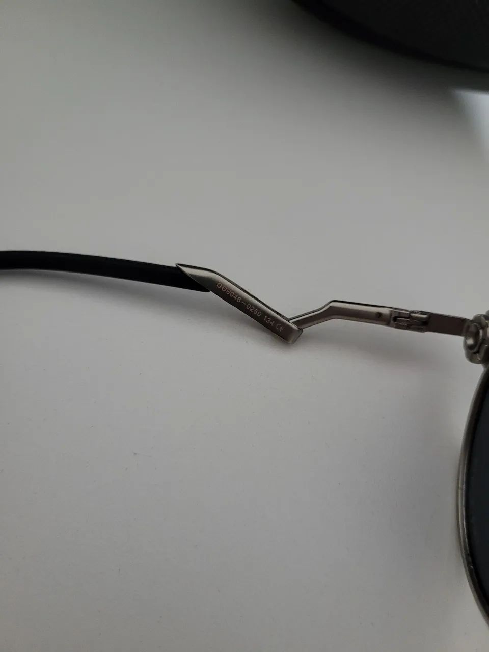 Oculos de sol oakley deadbolt silver masculino  - Foto 4