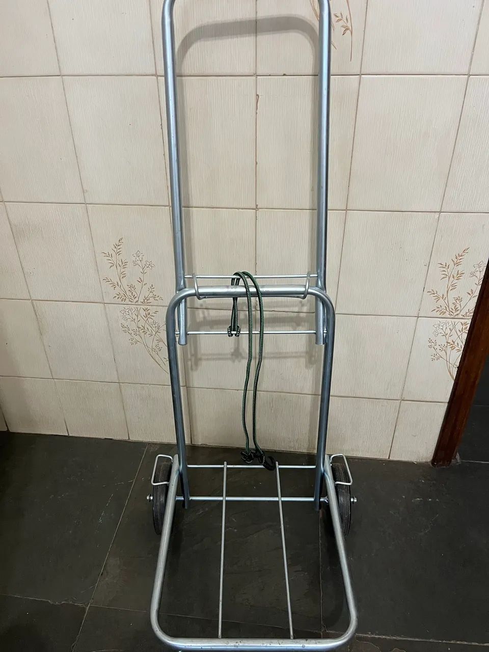 Vendo carrinho com rodas - Foto 3